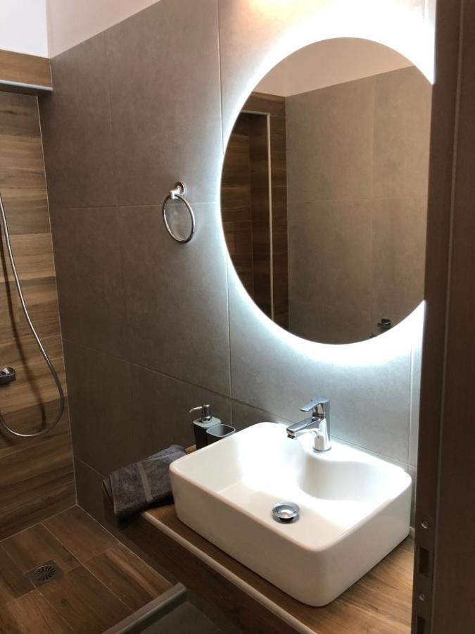 Aurora Apartments Неа-Врасна Екстер'єр фото