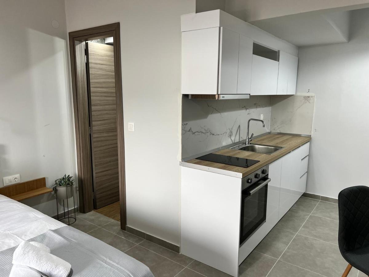 Aurora Apartments Неа-Врасна Екстер'єр фото
