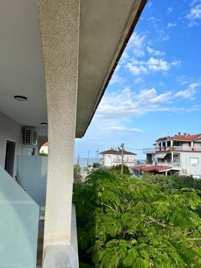 Aurora Apartments Неа-Врасна Екстер'єр фото